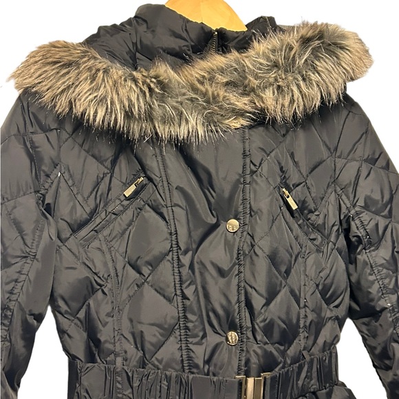 EXPRESS Women's Black Quilted Down Hooded Puffer Coat With Faux Fur Hood-SMALL - Picture 3 of 10